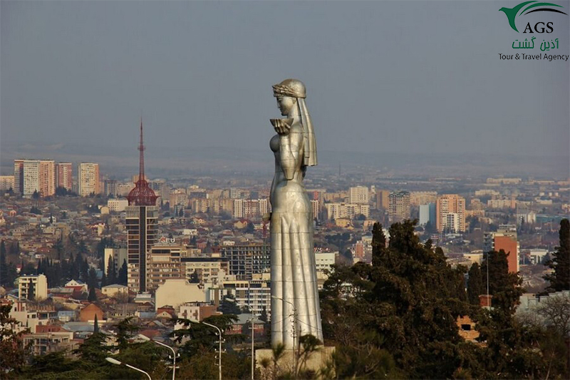 مجسمه مادر گرجستان
