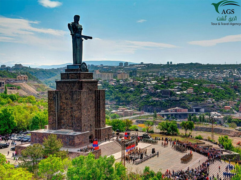 مجسمه مادر ارمنستان